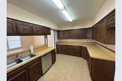 300 Ling, Bayou Vista, TX 77563 - Photo 11