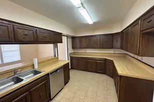 300 Ling, Bayou Vista, TX 77563 - Photo 11