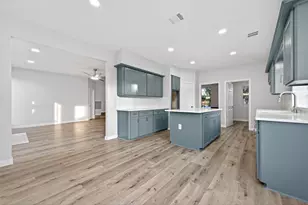 8010 Ashley Cir Dr N, Houston, TX 77071 - Photo 7