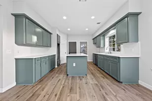 8010 Ashley Cir Dr N, Houston, TX 77071 - Photo 5
