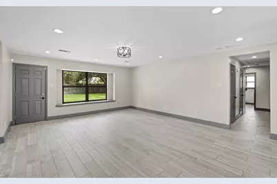 5522 Braesvalley Drive, Houston, TX 77096 - Photo 9