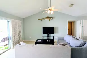 500 Tiki Dr, Tiki Island, TX 77554 - Photo 11