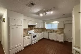 12614 Campos Dr, Houston, TX 77065 - Photo 3