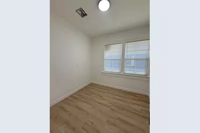 8407 Carolwood Drive, Houston, TX 77028 - Photo 11