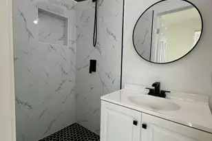 8407 Carolwood Dr, Houston, TX 77028 - Photo 9