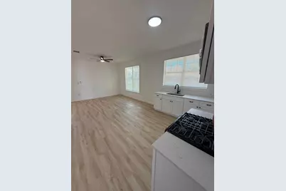 8407 Carolwood Drive, Houston, TX 77028 - Photo 7