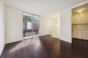 3401 Timmons Ln, Houston, TX 77027 - Photo 5