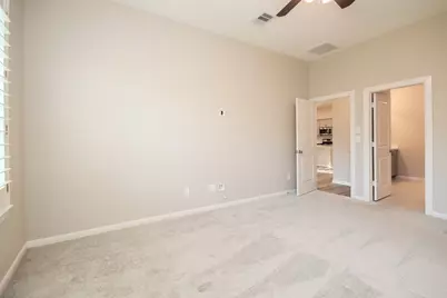 142 Scarlet Maple Court, Conroe, TX 77318 - Photo 9
