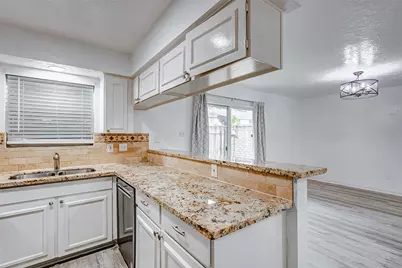 778 Thicket Lane, Houston, TX 77079 - Photo 9
