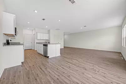 654 Amesbury Road, Conroe, TX 77316 - Photo 15