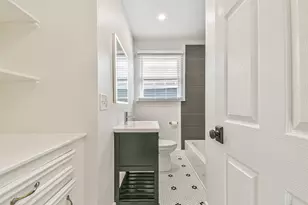 2102 55th St, Galveston, TX 77551 - Photo 11