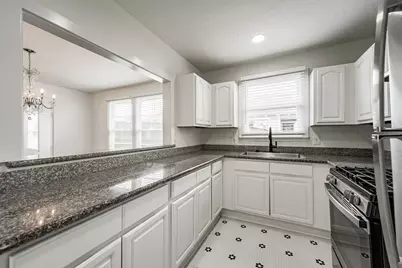 2102 55th Street, Galveston, TX 77551 - Photo 27