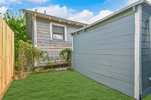 2102 55th St, Galveston, TX 77551 - Photo 13