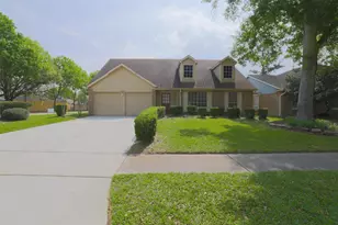 2825 Hickory Limb Ct, League City, TX 77573 - Photo 1