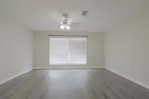 2825 Hickory Limb Ct, League City, TX 77573 - Photo 7