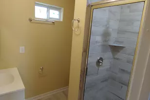 2520 E Crosstimbers St, Houston, TX 77093 - Photo 17