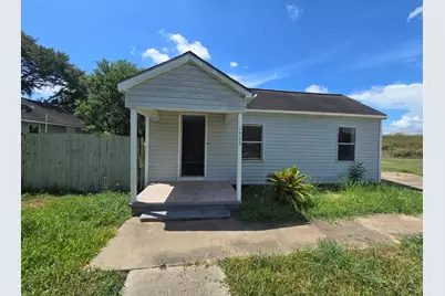 1523 N Avenue F, Freeport, TX 77541 - Photo 3
