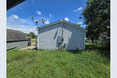 1523 N Avenue F, Freeport, TX 77541 - Photo 23