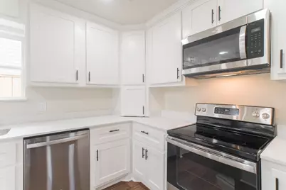 4913 Deerwood Circle, Baytown, TX 77521 - Photo 7