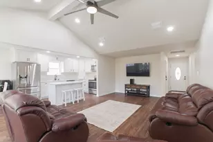4913 Deerwood Cir, Baytown, TX 77521 - Photo 3