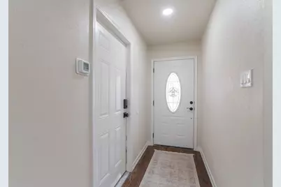 4913 Deerwood Circle, Baytown, TX 77521 - Photo 9