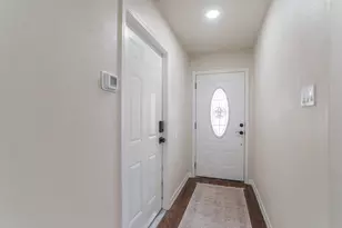 4913 Deerwood Cir, Baytown, TX 77521 - Photo 9