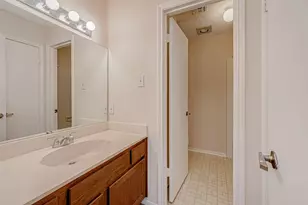 2906 Arrowhead Dr, Sugar Land, TX 77479 - Photo 17