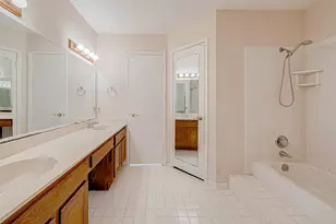 2906 Arrowhead Dr, Sugar Land, TX 77479 - Photo 29