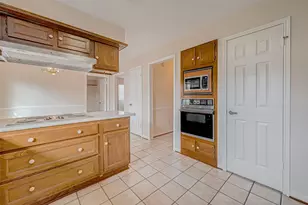 2906 Arrowhead Dr, Sugar Land, TX 77479 - Photo 15