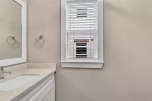 2810 Princeton St, Houston, TX 77009 - Photo 29