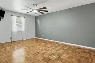 15914 Dunmoor Dr, Houston, TX 77059 - Photo 17