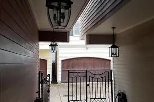 916 Lawrence St, Houston, TX 77008 - Photo 27