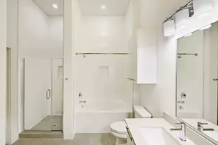 2727 Travis St, Houston, TX 77006 - Photo 13
