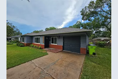 1300 Lawrence Street, Rosenberg, TX 77471 - Photo 5