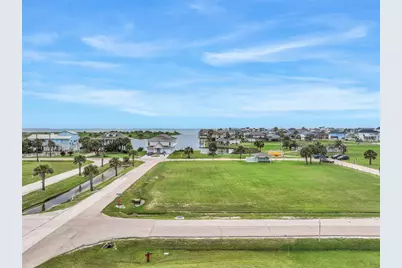 151 Miramar Drive, Galveston, TX 77554 - Photo 11