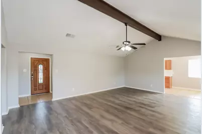 5939 Ollia Circle, Pasadena, TX 77505 - Photo 5