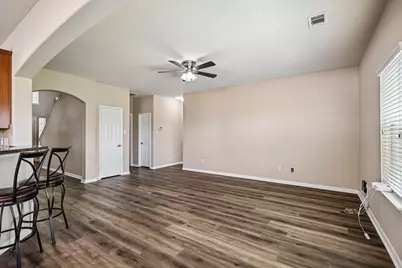 9705 Blue Bonnet Drive, Texas City, TX 77591 - Photo 5