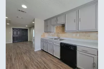 3416 Europa Street, Houston, TX 77022 - Photo 11