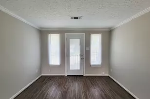 3416 Europa St, Houston, TX 77022 - Photo 3
