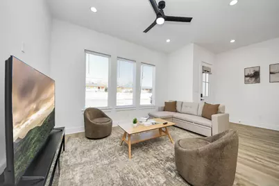 3909 Maggie Street, Houston, TX 77051 - Photo 9