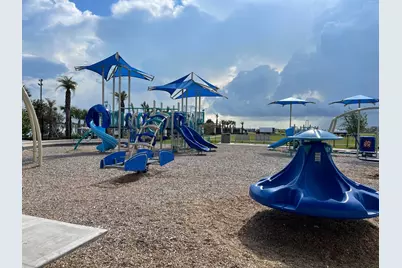 2812 Bolton Landing Drive, Texas City, TX 77568 - Photo 29