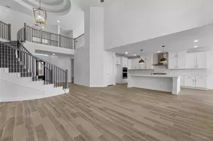 2812 Bolton Lndg Dr, Texas City, TX 77568 - Photo 3