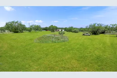 225 Buttercup Lane, Floresville, TX 78114 - Photo 27