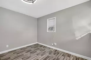 510 Dell Ct, Houston, TX 77009 - Photo 9