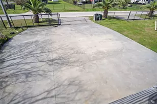 948 Kahla Dr, Crystal Beach, TX 77650 - Photo 37