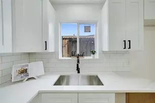 12930 Segrest Dr, Houston, TX 77047 - Photo 11