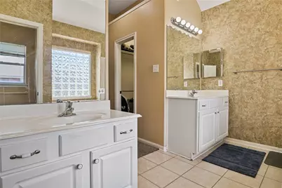 5710 Shady Hollow Court, Rosharon, TX 77583 - Photo 17