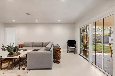 7811 Wickersham Lane, Houston, TX 77063 - Photo 17