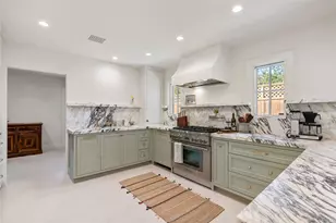 7811 Wickersham Ln, Houston, TX 77063 - Photo 9