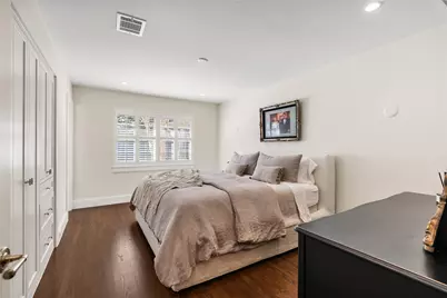 7811 Wickersham Lane, Houston, TX 77063 - Photo 23